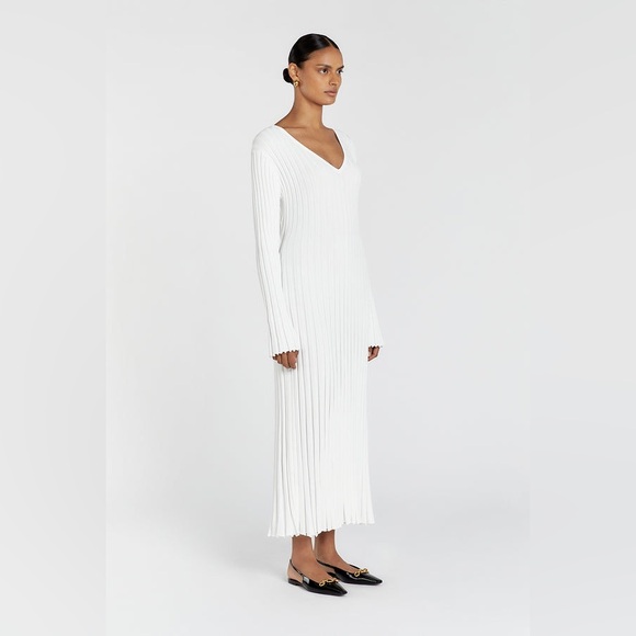 DISSH Ivory Knit Dress - Picture 2 of 7